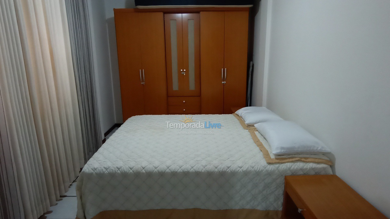 Apartamento para aluguel de temporada em Itapema (Meia Praia)