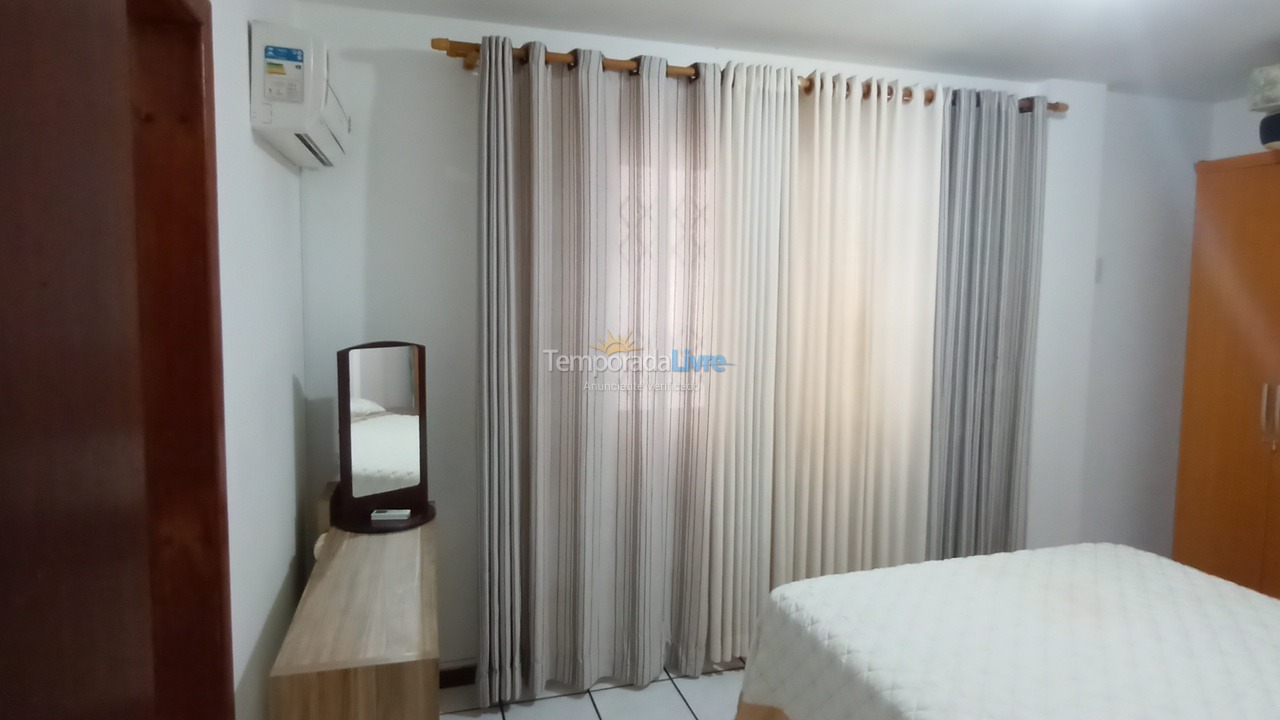 Apartamento para aluguel de temporada em Itapema (Meia Praia)