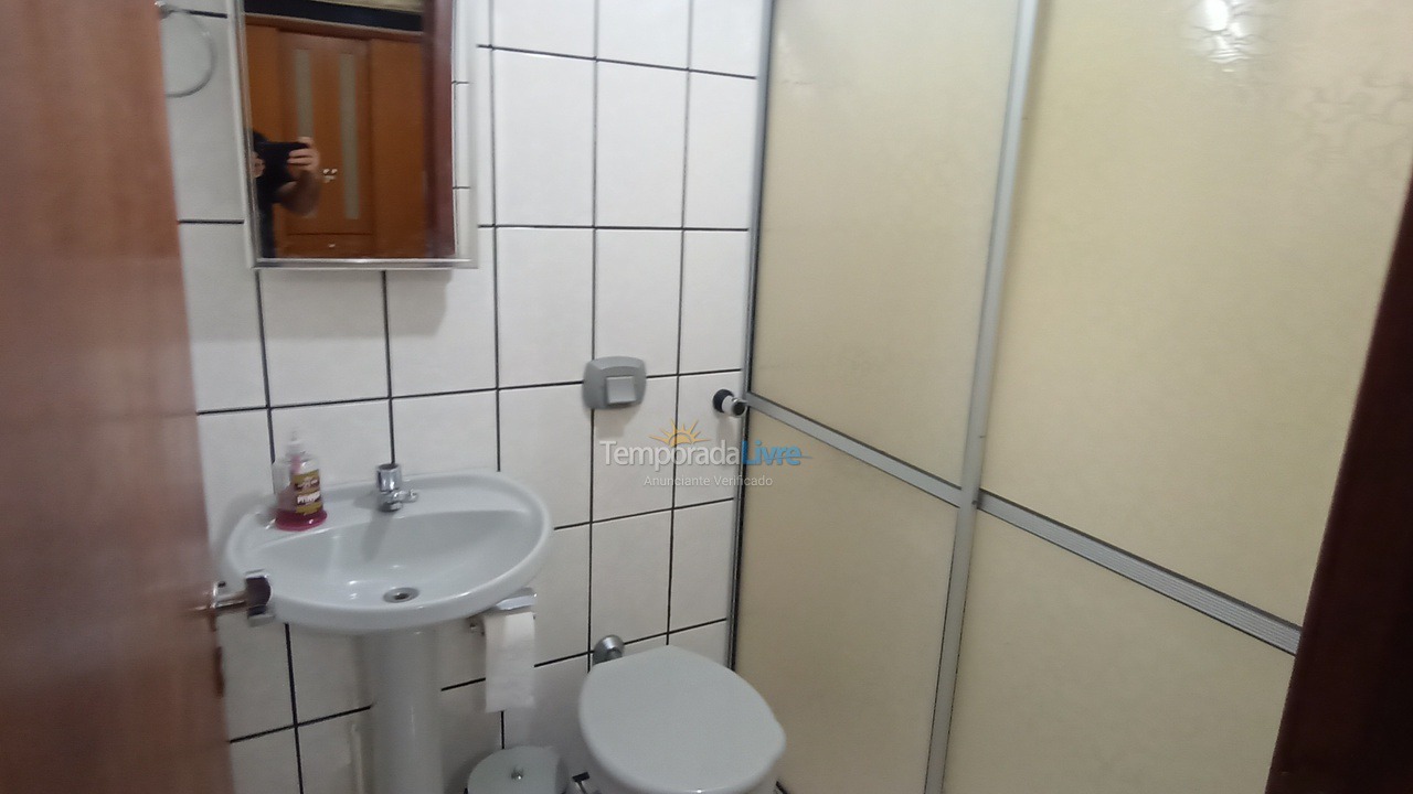 Apartamento para aluguel de temporada em Itapema (Meia Praia)