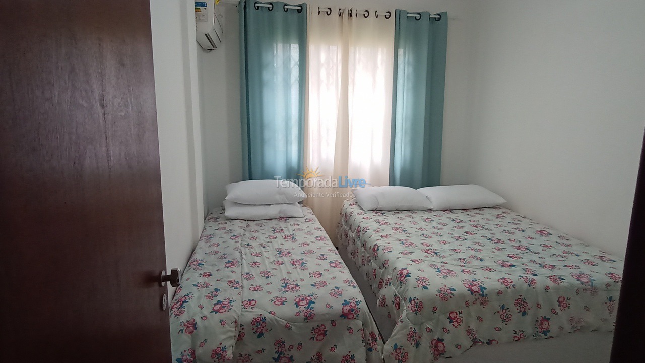 Apartamento para aluguel de temporada em Itapema (Meia Praia)