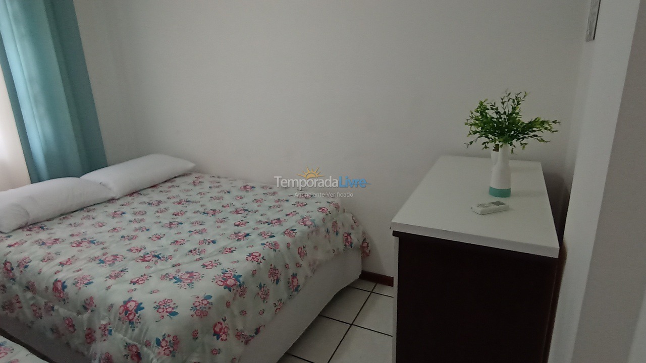 Apartamento para aluguel de temporada em Itapema (Meia Praia)