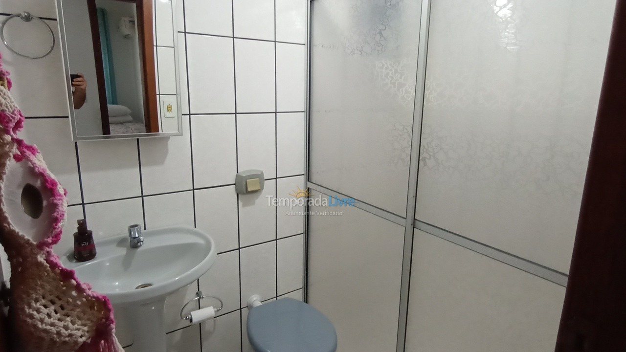 Apartamento para aluguel de temporada em Itapema (Meia Praia)