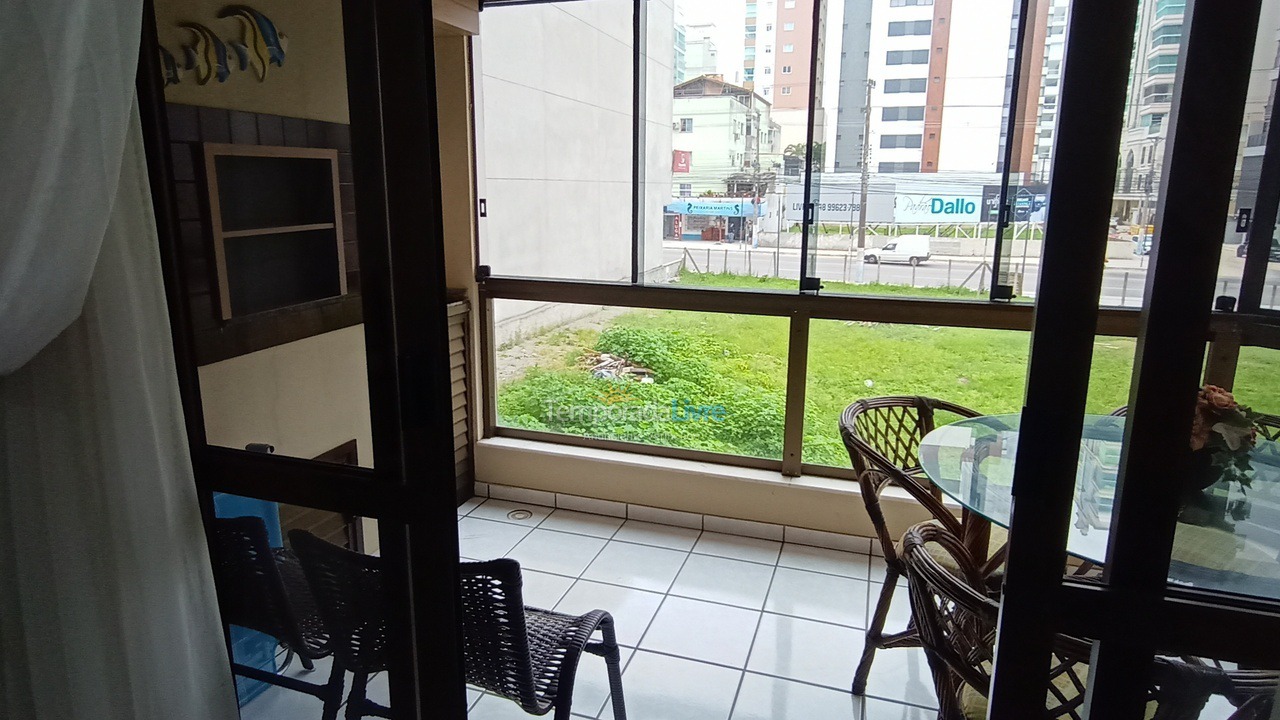 Apartamento para aluguel de temporada em Itapema (Meia Praia)