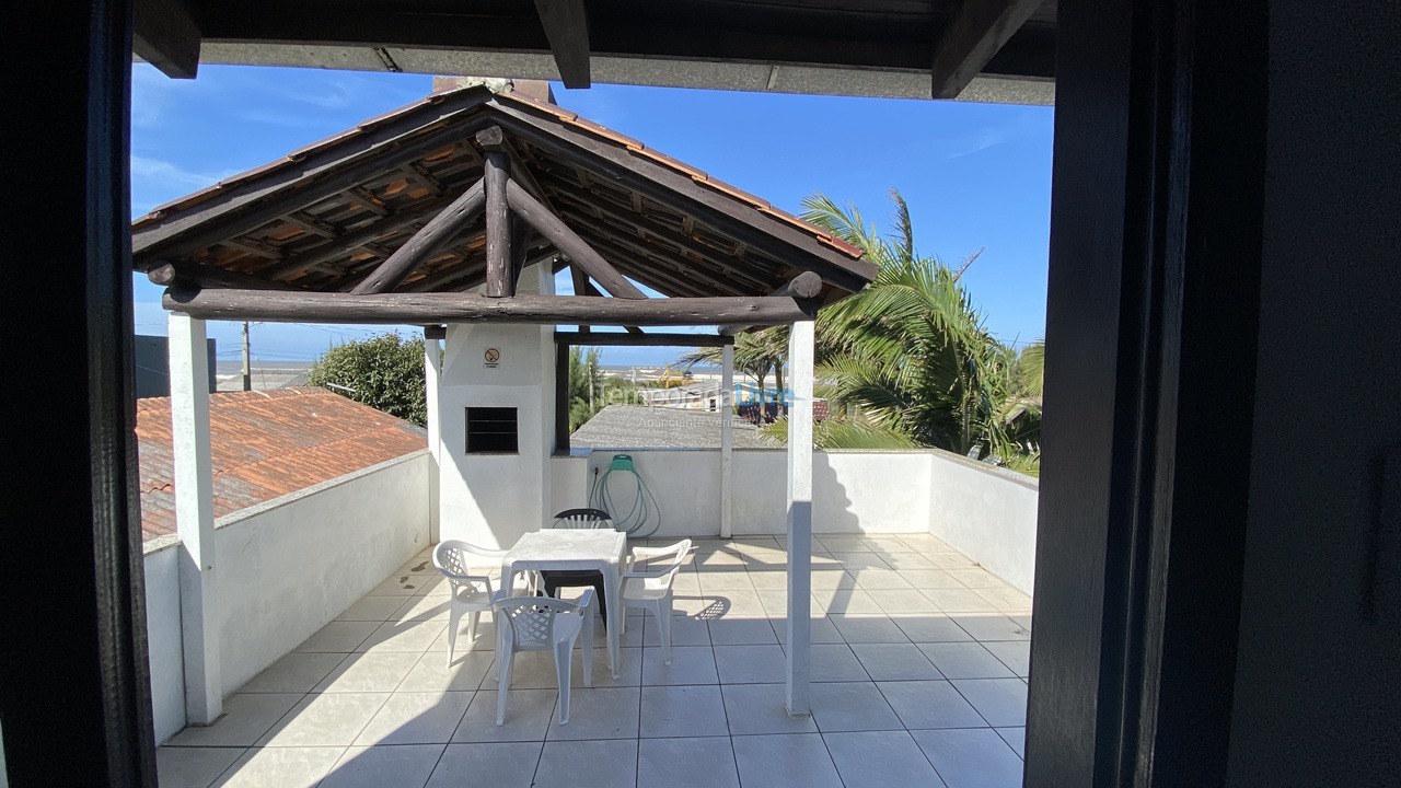 Apartamento para aluguel de temporada em Passo de Torres (Praia dos Molhes)