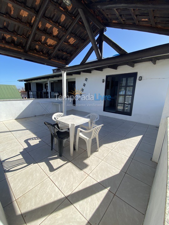 Apartamento para aluguel de temporada em Passo de Torres (Praia dos Molhes)