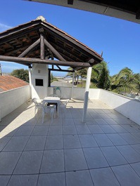 JK Master I cozinha, churrasqueira, vista para o mar e estacionamento