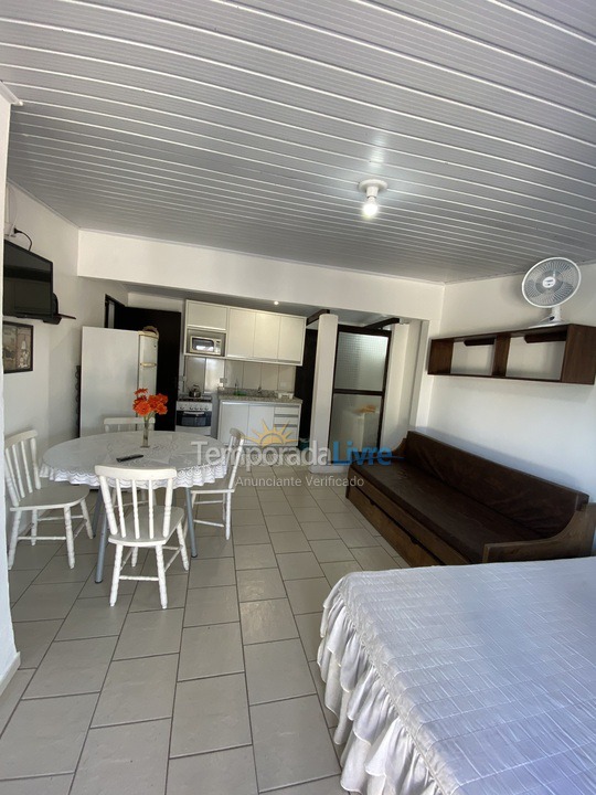 Apartamento para aluguel de temporada em Passo de Torres (Praia dos Molhes)