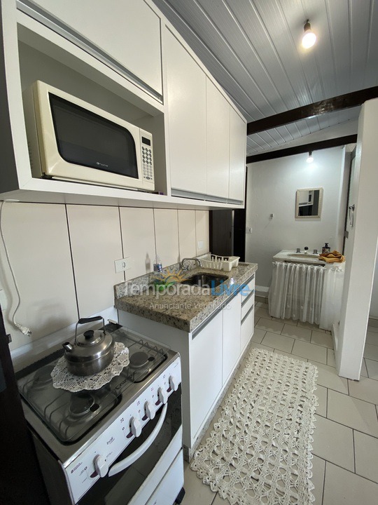 Apartamento para aluguel de temporada em Passo de Torres (Praia dos Molhes)