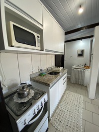 JK Master I cozinha, churrasqueira, vista para o mar e estacionamento