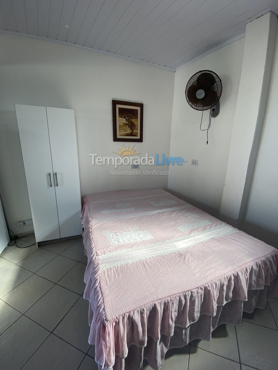 Apartamento para aluguel de temporada em Passo de Torres (Praia dos Molhes)