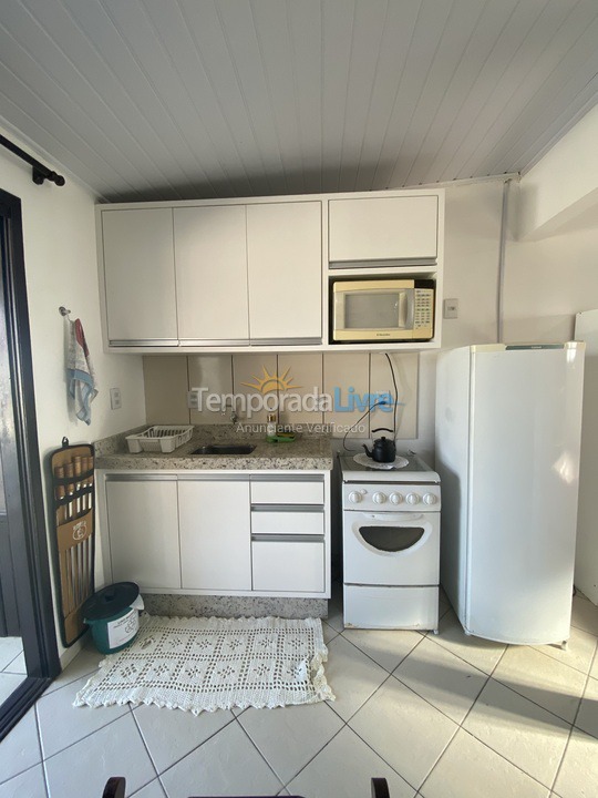 Apartamento para aluguel de temporada em Passo de Torres (Praia dos Molhes)