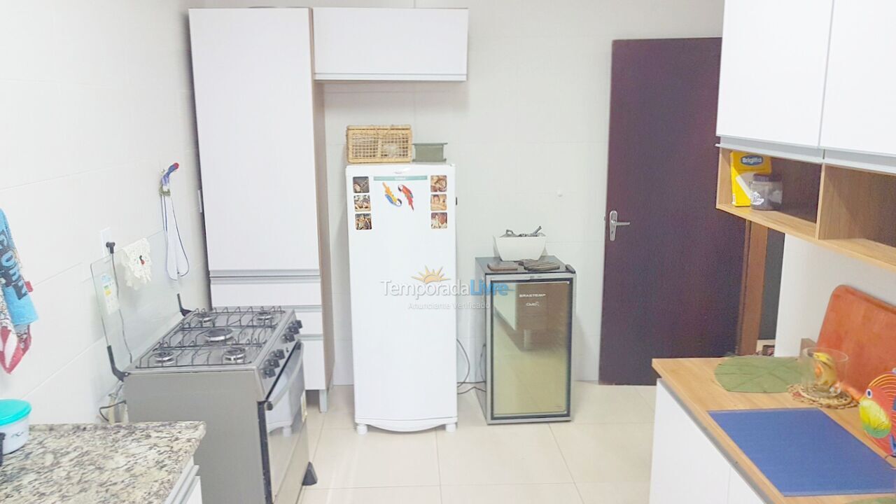 Casa para aluguel de temporada em Caraguatatuba (Martim de Sá)