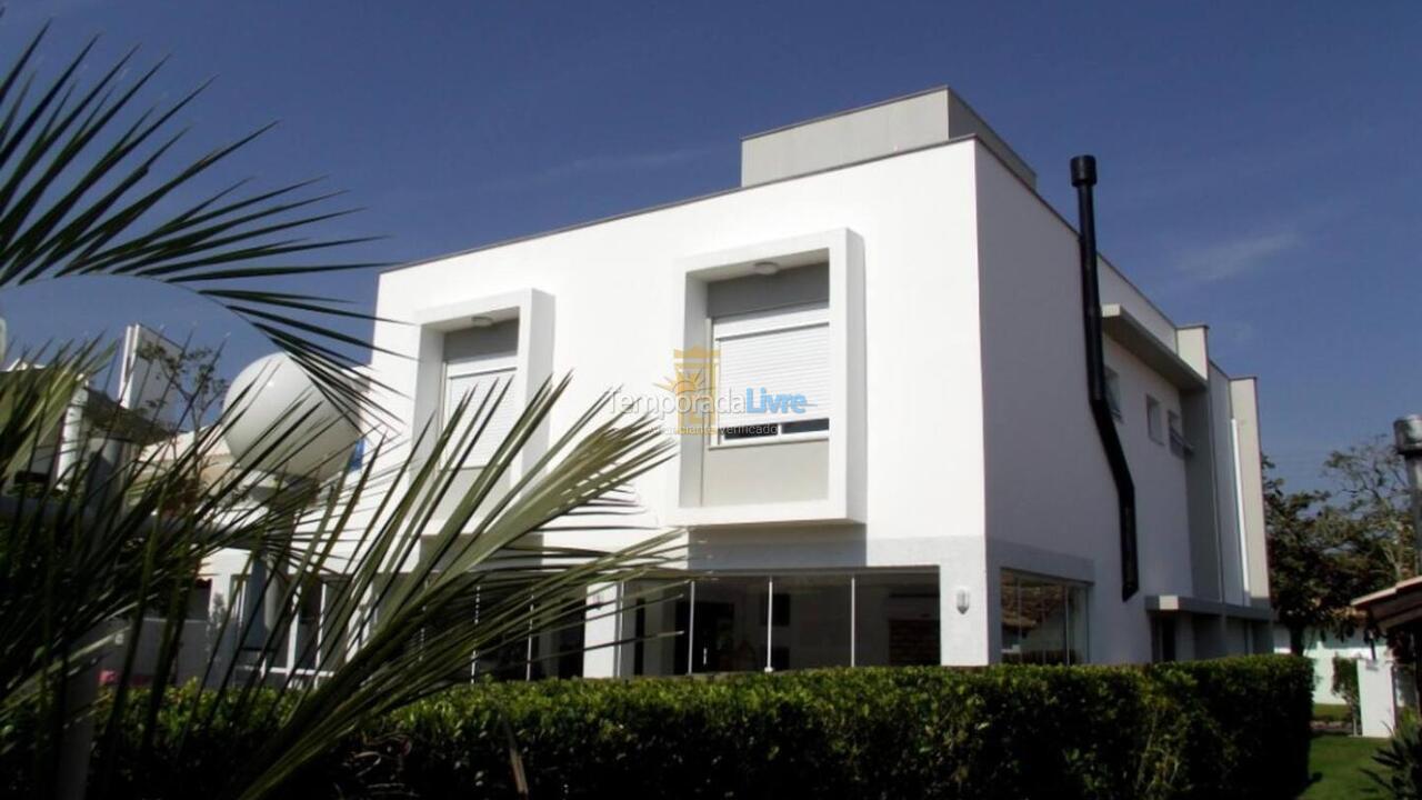 Casa para alquiler de vacaciones em Florianopolis (Jurerê Internacional)