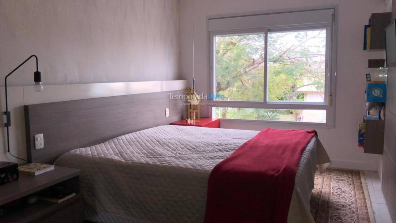 Casa para alquiler de vacaciones em Florianopolis (Jurerê Internacional)