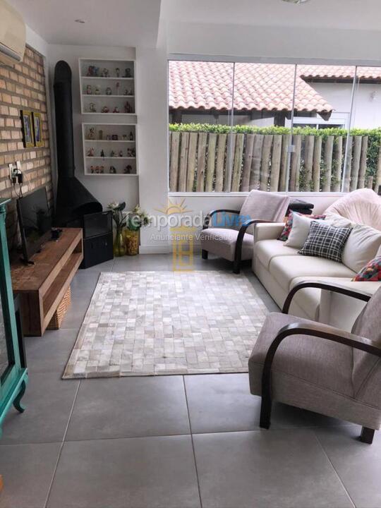Casa para alquiler de vacaciones em Florianopolis (Jurerê Internacional)