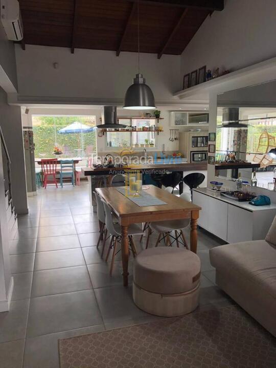 Casa para alquiler de vacaciones em Florianopolis (Jurerê Internacional)