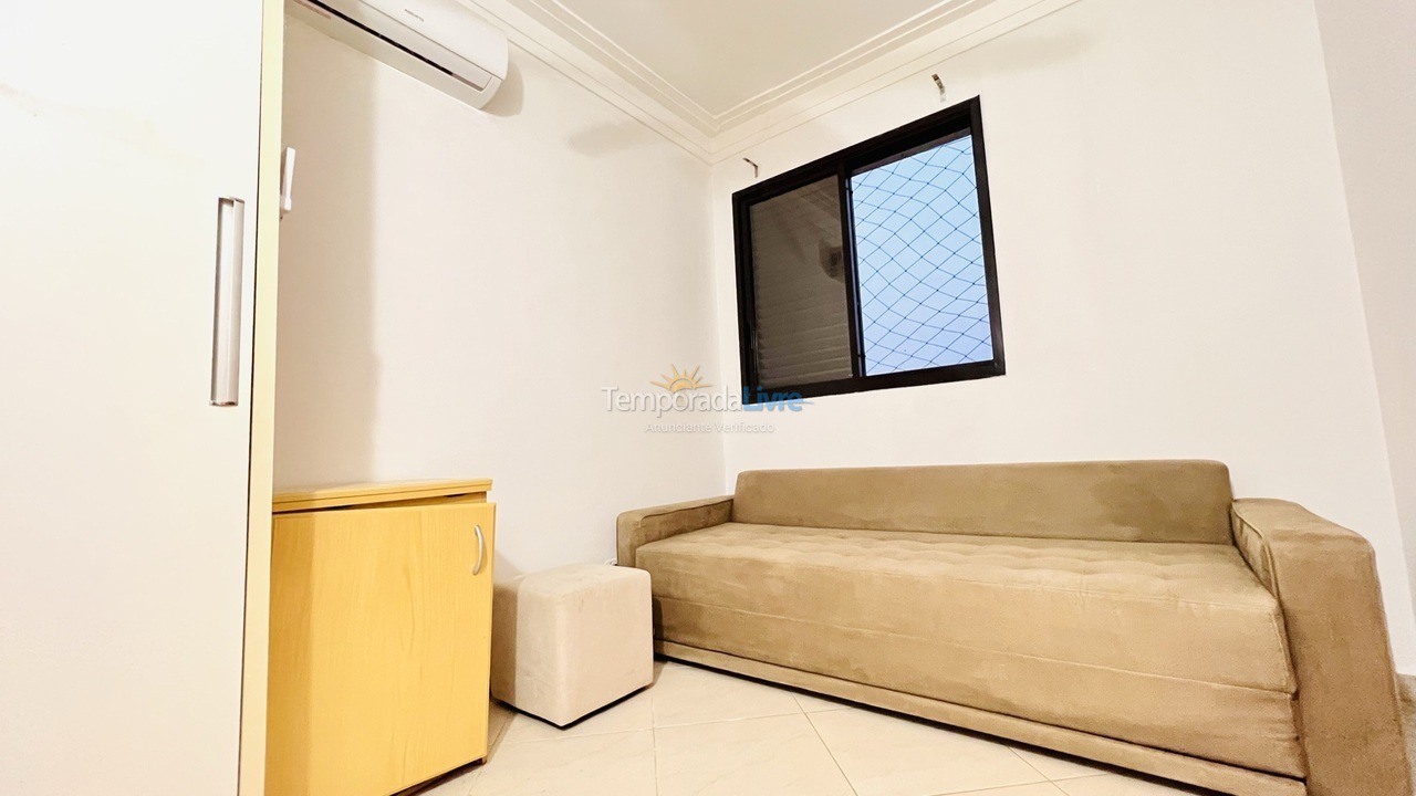 Apartamento para aluguel de temporada em Guarujá (Pitangueiras)