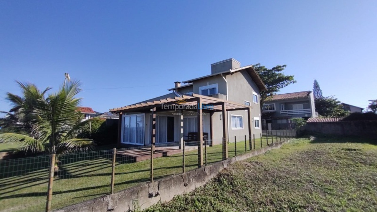 Casa para aluguel de temporada em São Francisco do Sul (Itaguaçu)