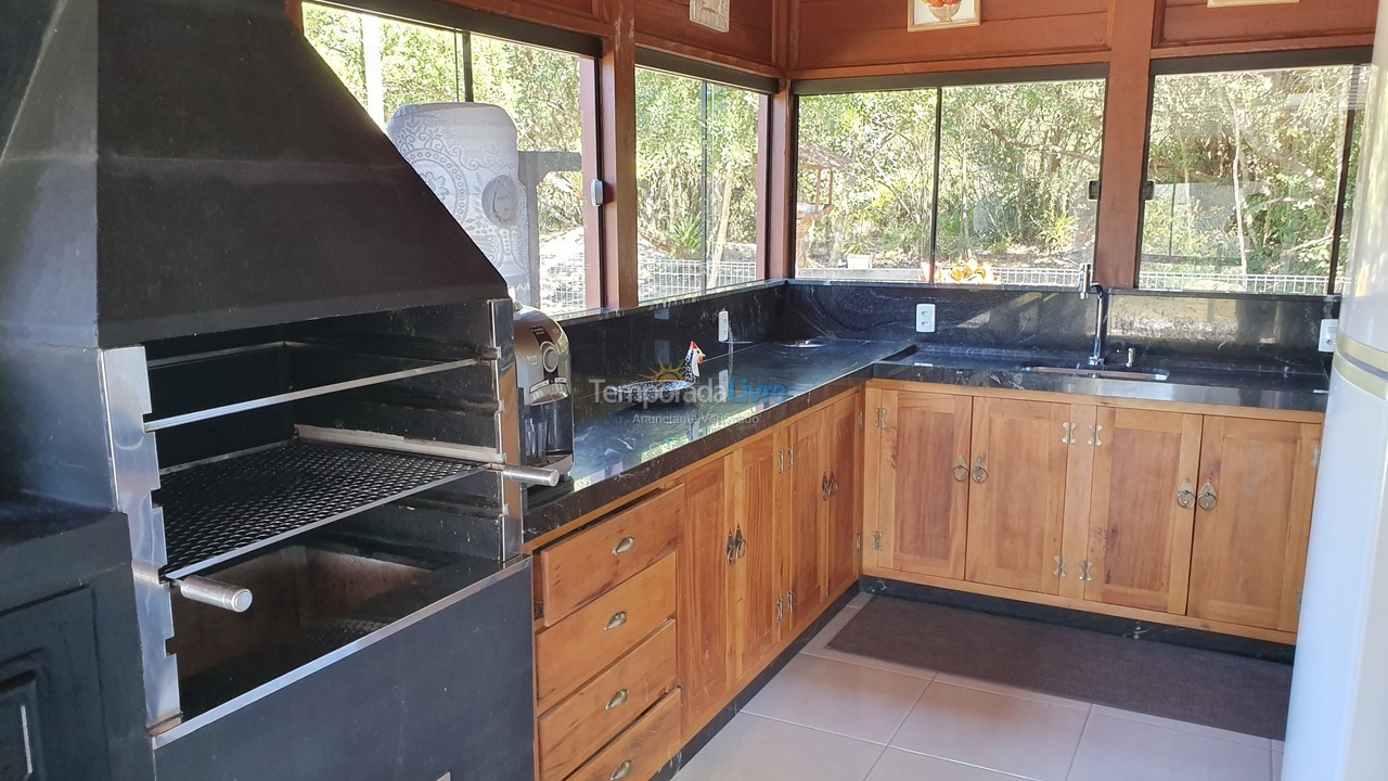 Casa para aluguel de temporada em Palhoça (Praia do Sonho)