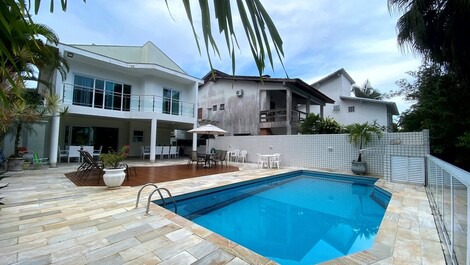 Super aconchegante,casa locação temporada em Riviera de São Lourenço.