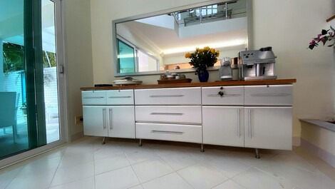 Super aconchegante,casa locação temporada em Riviera de São Lourenço.