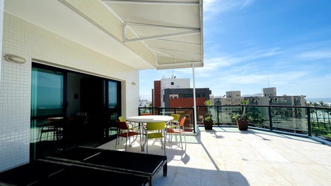 Precioso ático, con vistas panorámicas a la Riviera de São Lourenço.