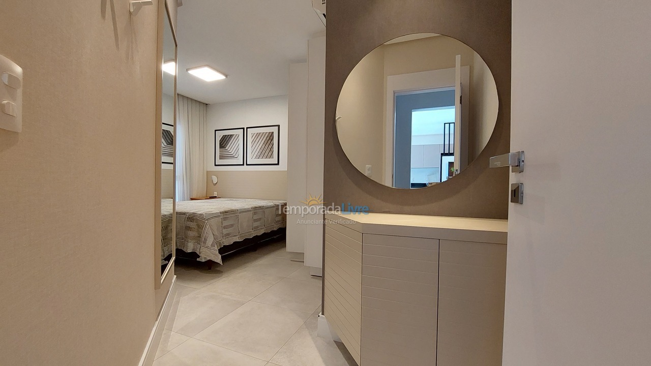 Apartment for vacation rental in Bombinhas (Praia de Bombinhas)