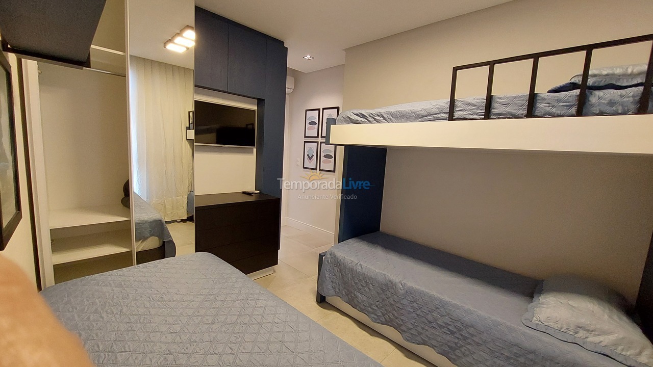 Apartment for vacation rental in Bombinhas (Praia de Bombinhas)