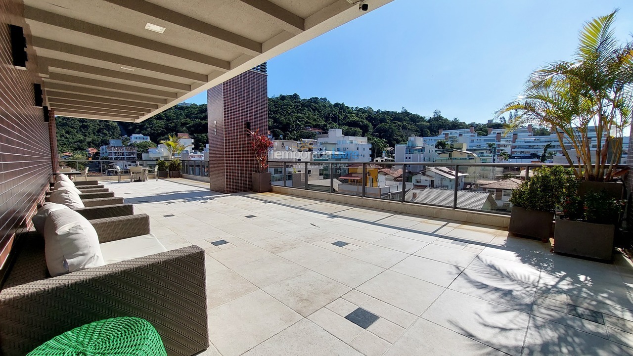 Apartment for vacation rental in Bombinhas (Praia de Bombinhas)