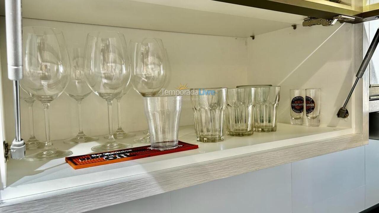 Apartamento para aluguel de temporada em Bombinhas (Praia de Bombas)