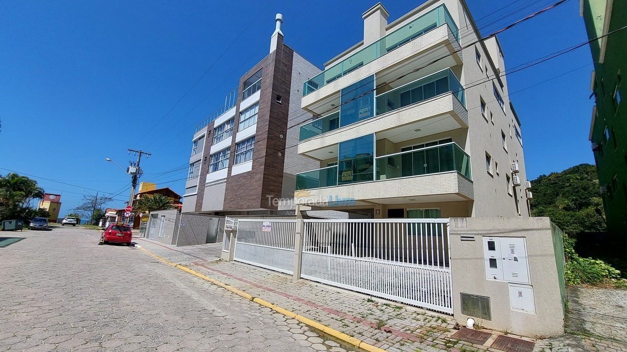 Apartment for vacation rental in Bombinhas (Praia de Bombinhas)