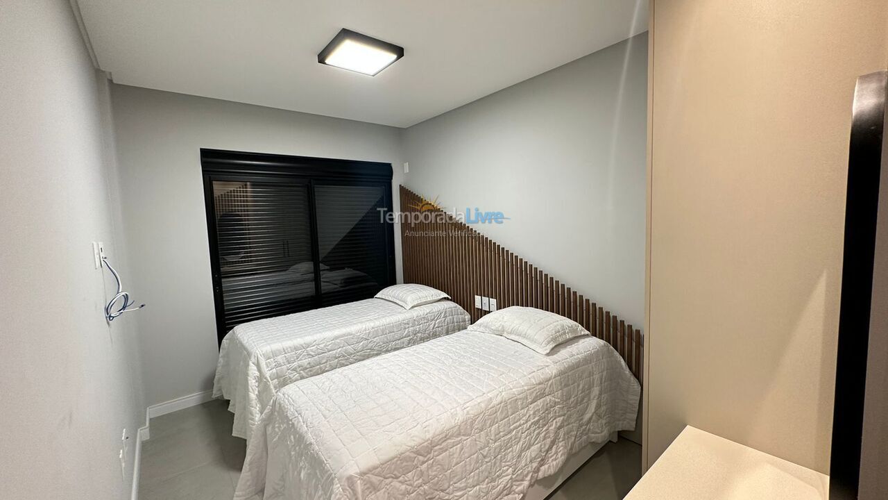 Apartment for vacation rental in Bombinhas (Canto Grande)