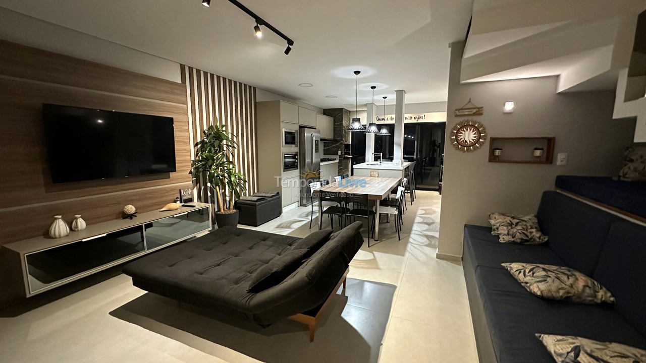 Casa para alquiler de vacaciones em São Francisco do Sul (Prainha)