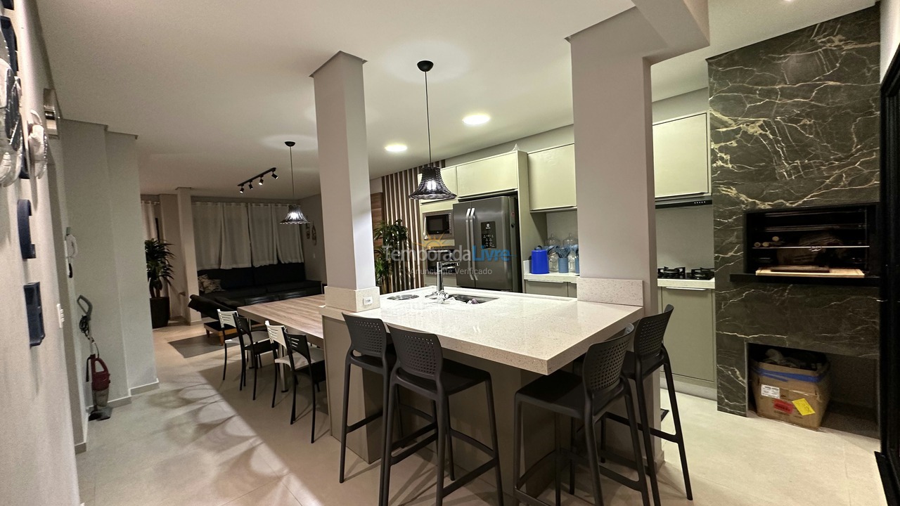 Casa para alquiler de vacaciones em São Francisco do Sul (Prainha)