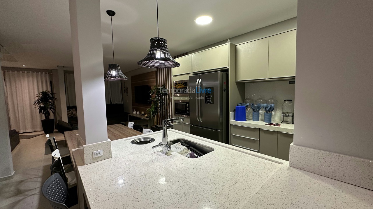 Casa para alquiler de vacaciones em São Francisco do Sul (Prainha)