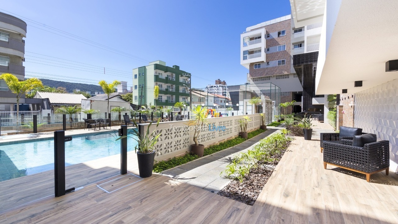 Apartamento para aluguel de temporada em Bombinhas (Praia de Bombas)