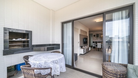 APARTMENT NEAR THE BEACH FOR UP TO 9 PEOPLE