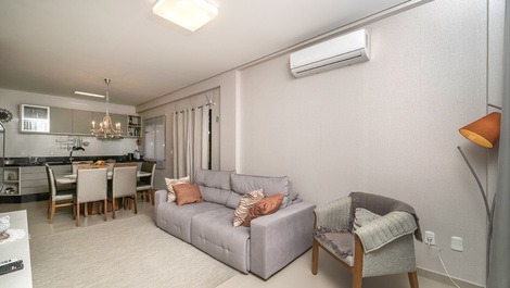 APARTMENT NEAR THE BEACH FOR UP TO 9 PEOPLE