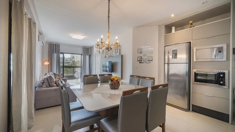 APARTMENT NEAR THE BEACH FOR UP TO 9 PEOPLE