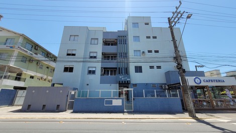 HERMOSO APARTAMENTO SOBRE AVENIDA PRINCIPAL DE BOMBAS