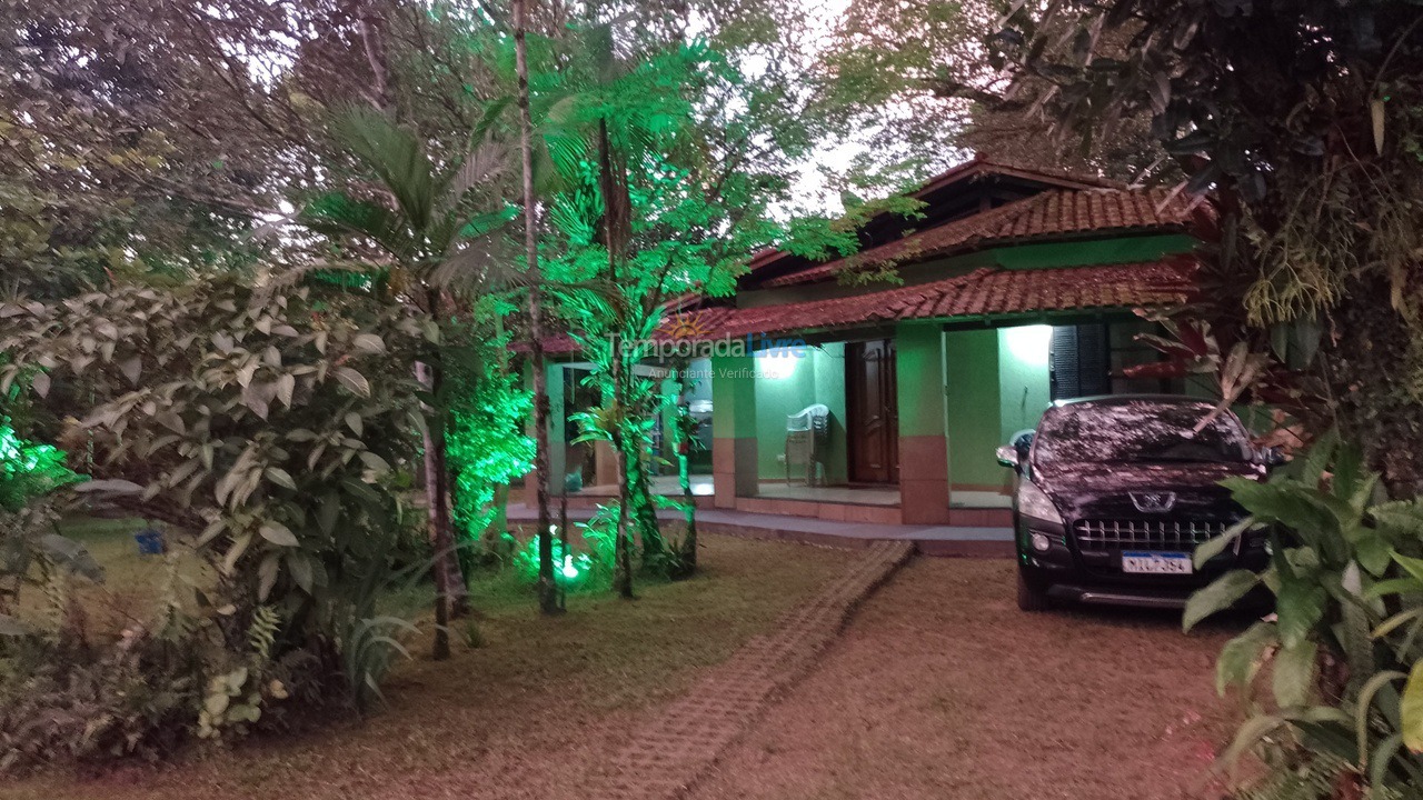 Casa para alquiler de vacaciones em Bertioga (Praia de Guaratuba)