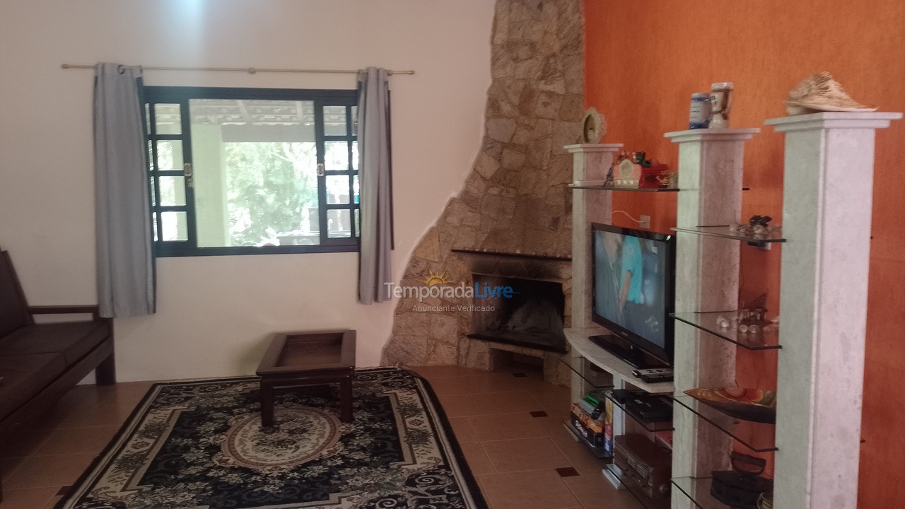 Casa para alquiler de vacaciones em Bertioga (Praia de Guaratuba)