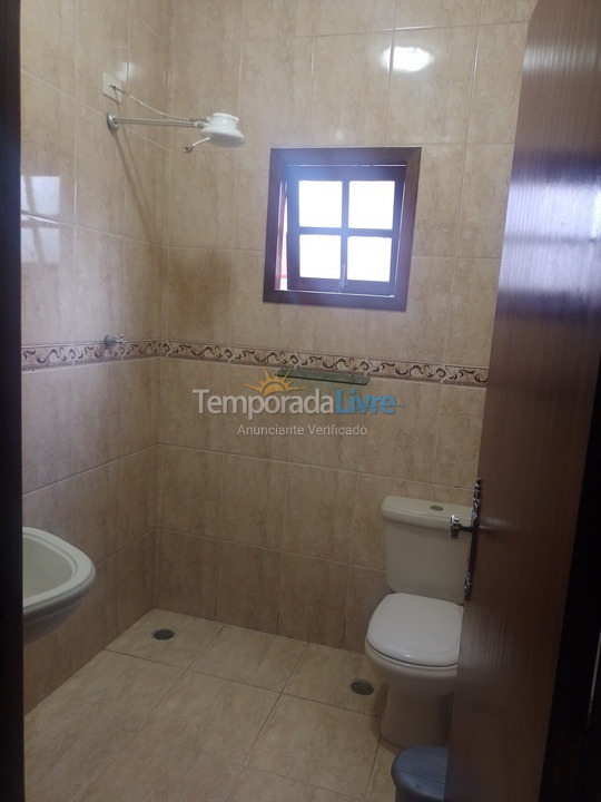 Casa para alquiler de vacaciones em Bertioga (Praia de Guaratuba)