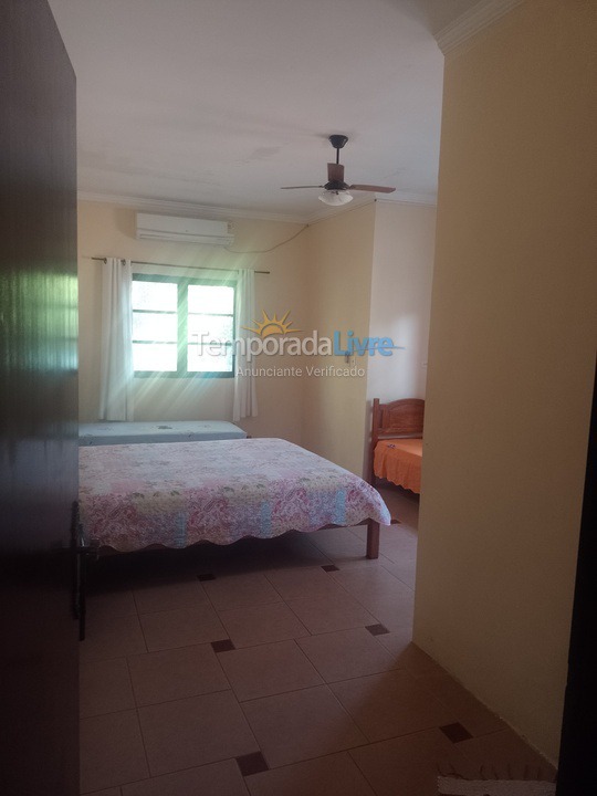 Casa para alquiler de vacaciones em Bertioga (Praia de Guaratuba)