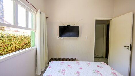 1 bedroom house, 350 meters from the beach, up to 4 people, air conditioning