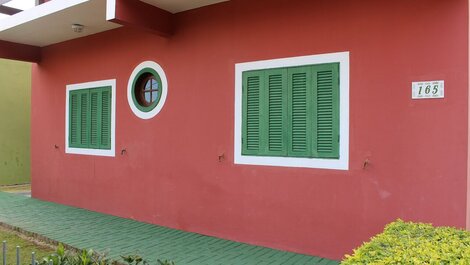 1 bedroom house, 350 meters from the beach, up to 4 people, air conditioning