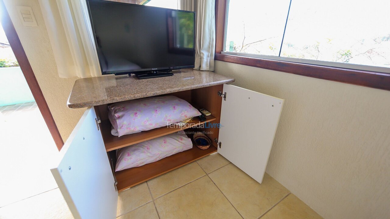 Apartamento para aluguel de temporada em Florianópolis (Jurere Tradicional)