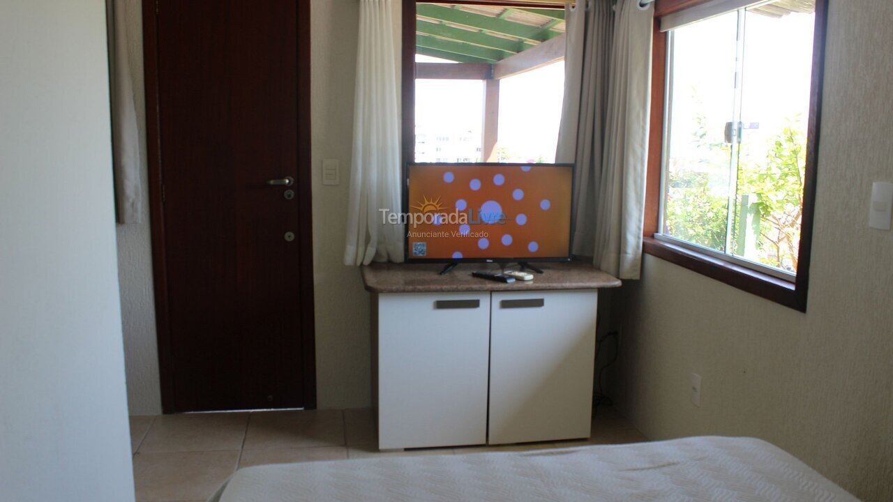 Apartamento para aluguel de temporada em Florianópolis (Jurere Tradicional)