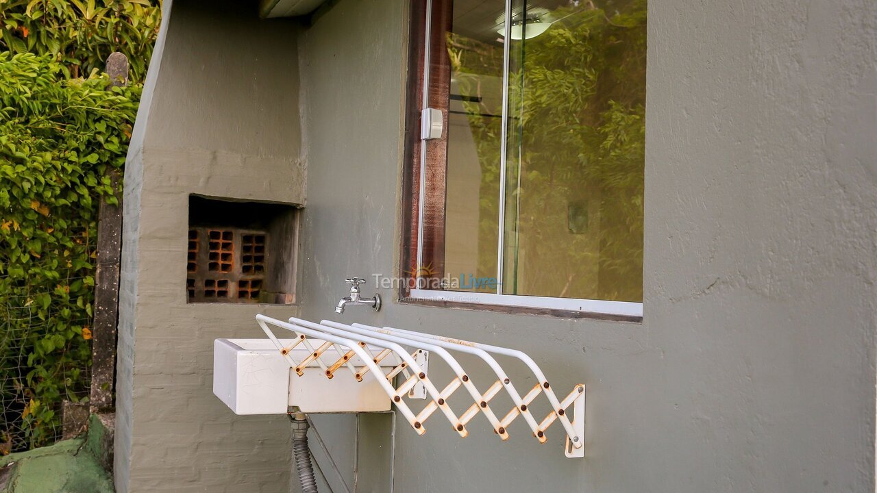 Apartamento para aluguel de temporada em Florianópolis (Jurere Tradicional)