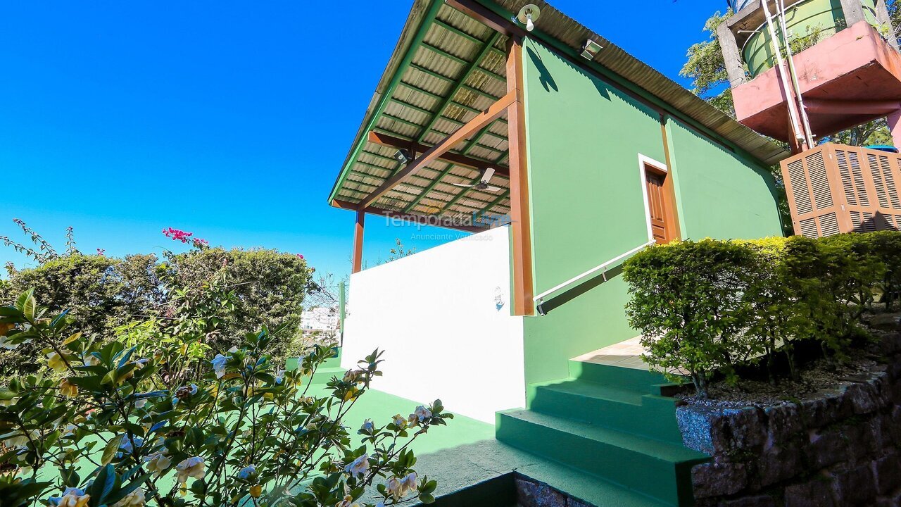Apartamento para aluguel de temporada em Florianópolis (Jurere Tradicional)